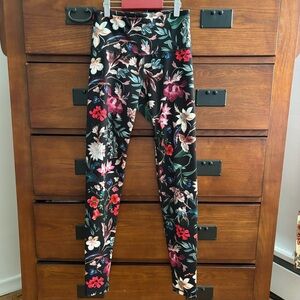 Womens Size Small Old Navy Active Go Dry Multicolor Tropical Floral Leggings
